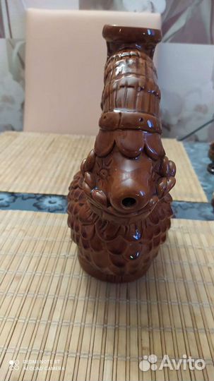 Глиняный кувшин