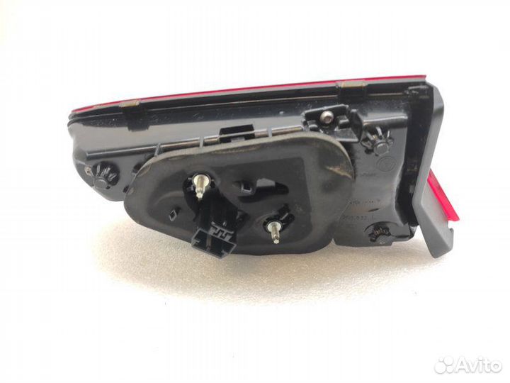 Фонарь крышки багажника (внутренний) задний левый