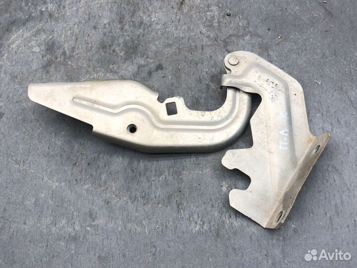 Пер Лев петля капота lancer 10