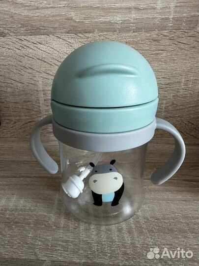 Поильник с трубочкой