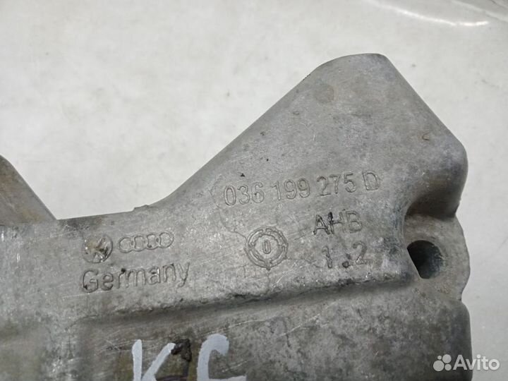 Кронштейн двигателя volkswagen polo Правый