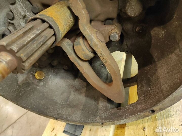 МКПП (механическая коробка переключения передач) M