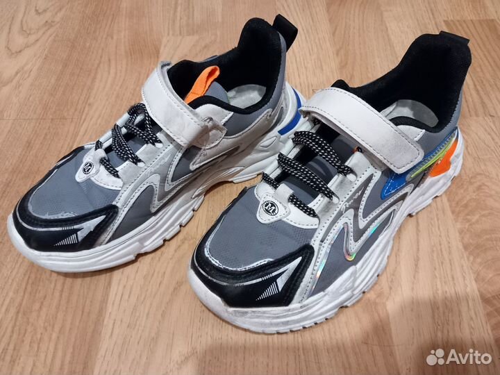 Кроссовки 35-36р