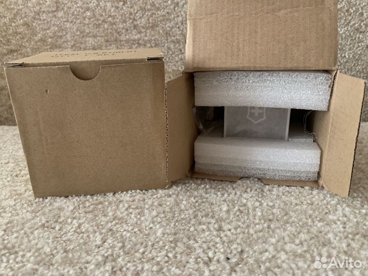 Подставка для складных ножей Victorinox