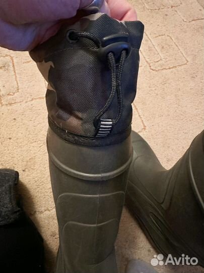 Новые Рыбацкие зимние сапоги с шипами 45