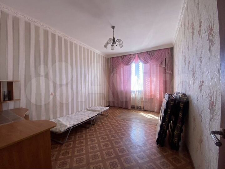 2-к. квартира, 65 м², 8/17 эт.