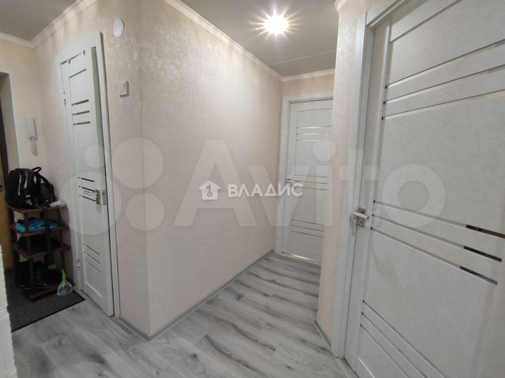 3-к. квартира, 55 м², 2/4 эт.