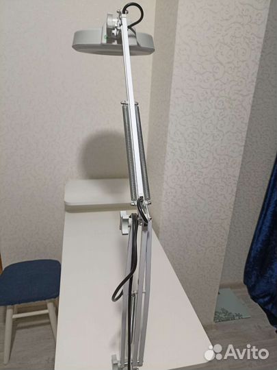 Лампа лупа настольная для маникюра