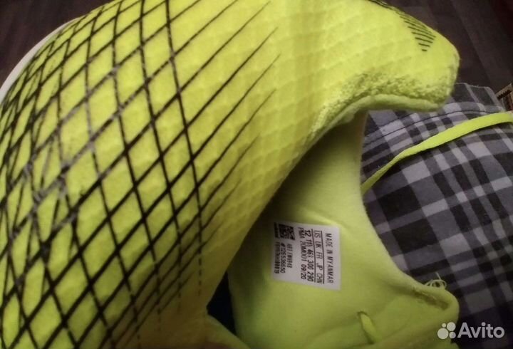 Футбольные бутсы adidas