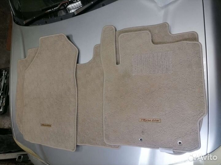 Коврики салона toyota ractis 2008