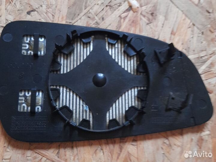 Зеркало на опель астра левое