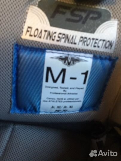 Хоккейные шорты, наколенники, нагрудник