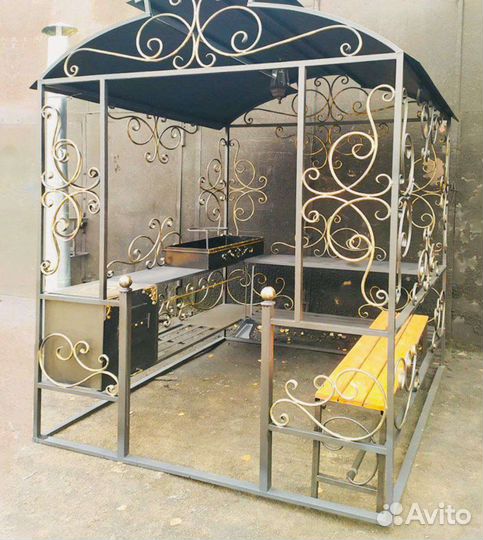 Мангал с крышей