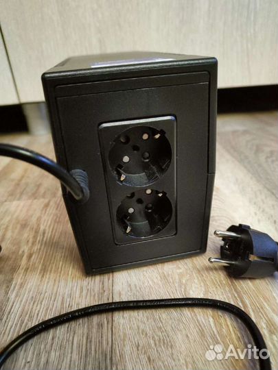 Источник бесперебойного питания