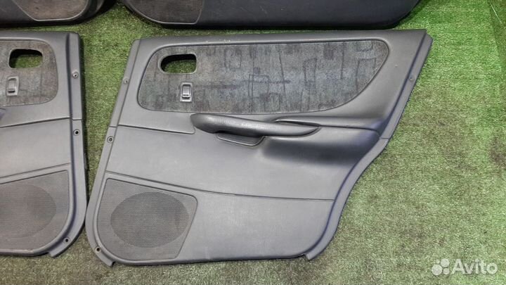 Обшивка карта двери Mazda 626 GF