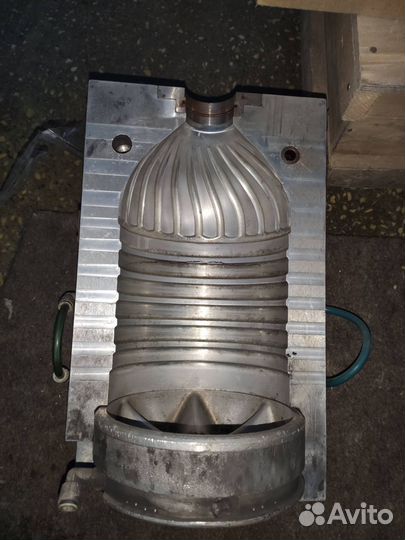 Полуавтомат для выдува пэт бутылки