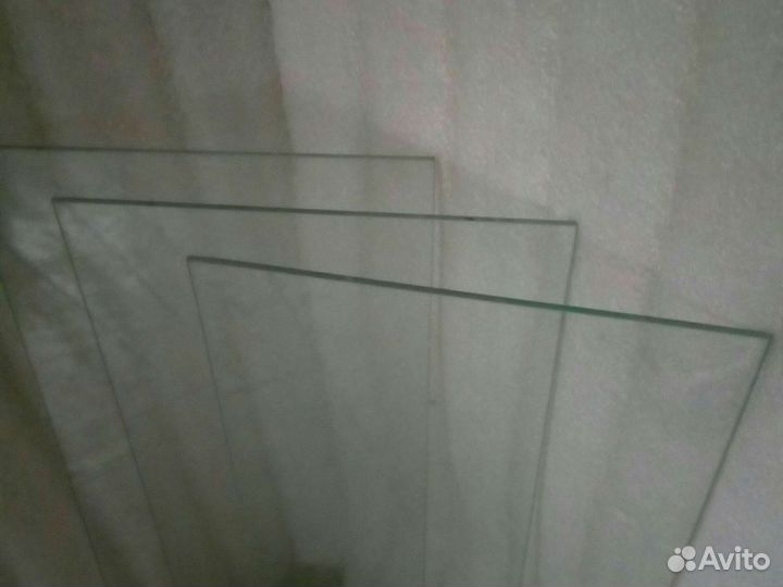 Полки стеклянные 70/30см