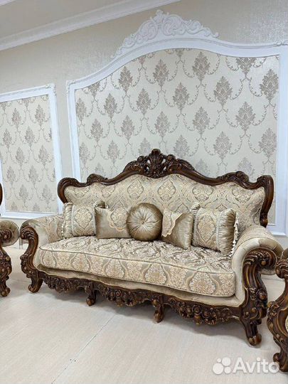 Диван и 2 кресла 