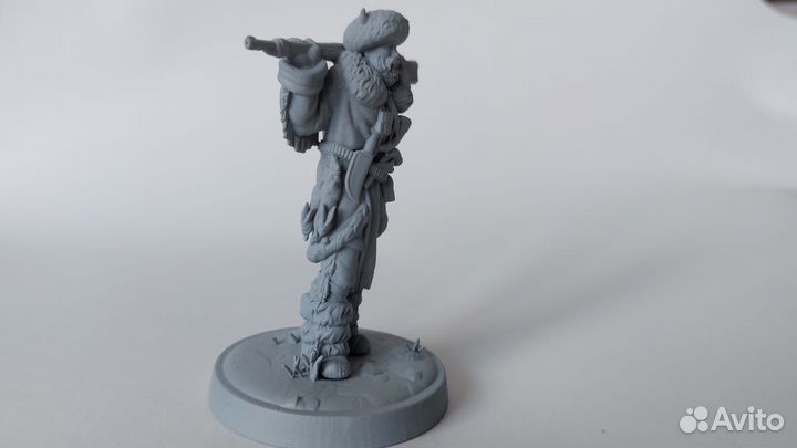 Фигурка Охотник