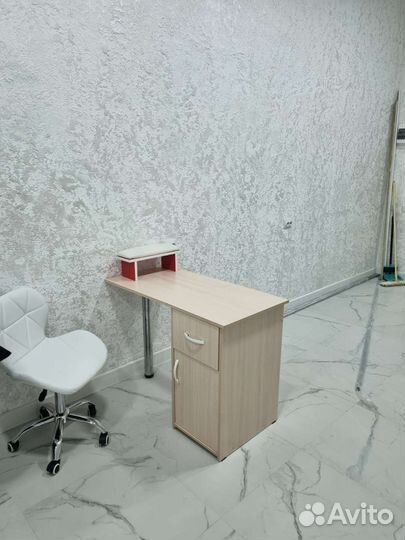 Маникюрный стол складной бу