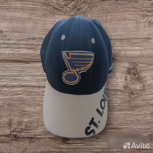 Кепка бейсболка Reebok NHL S/M