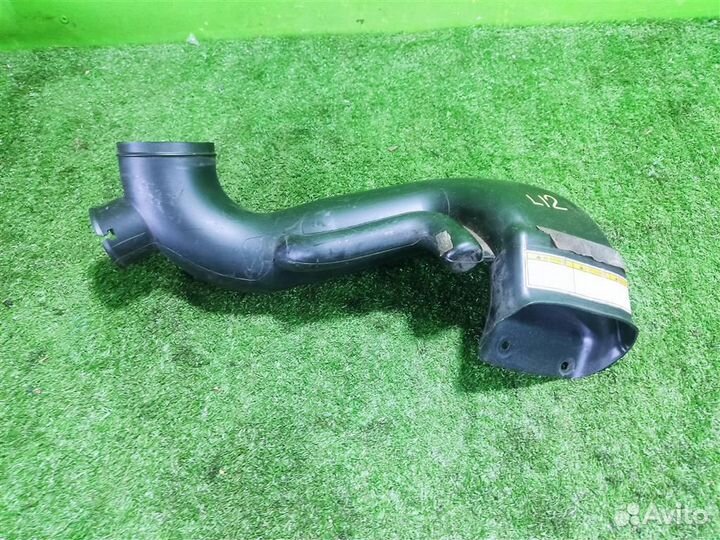 Воздухозаборник Suzuki Grand Vitara 2011