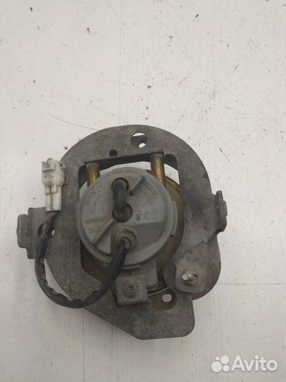 Фара противотуманная правая Mitsubishi Pajero Io