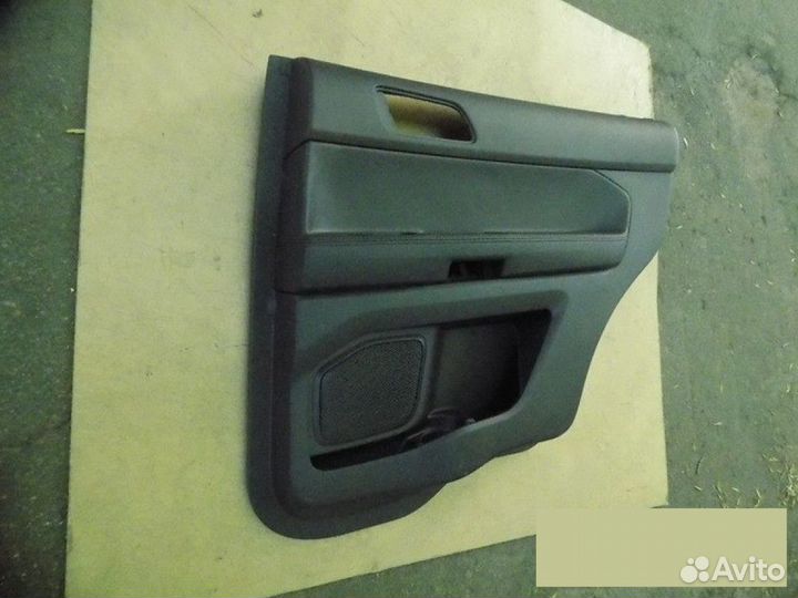 Обшивка двери Ford Explorer с 2010г