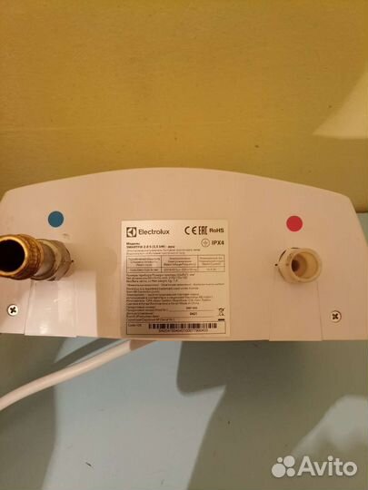 Водонагреватель проточный электрический