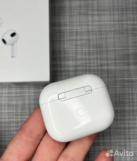 Кейс для AirPods 3 (А2566) оригинал, Б/У
