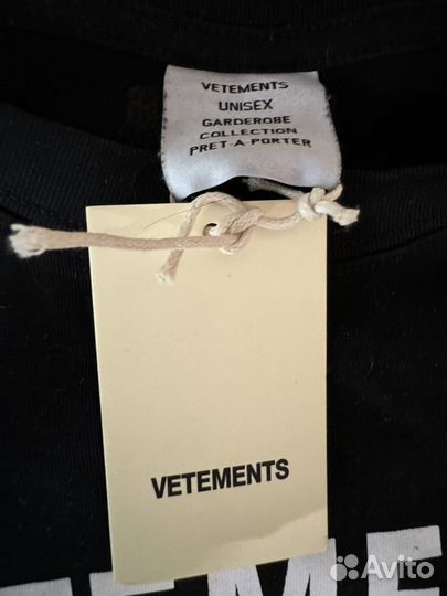 Футболка vetements