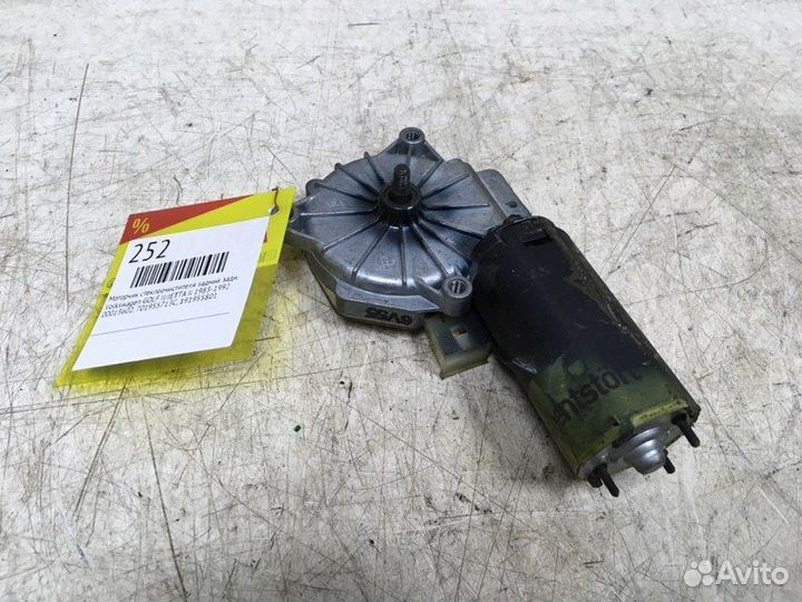 Моторчик стеклоочистителя задний задний Volkswagen