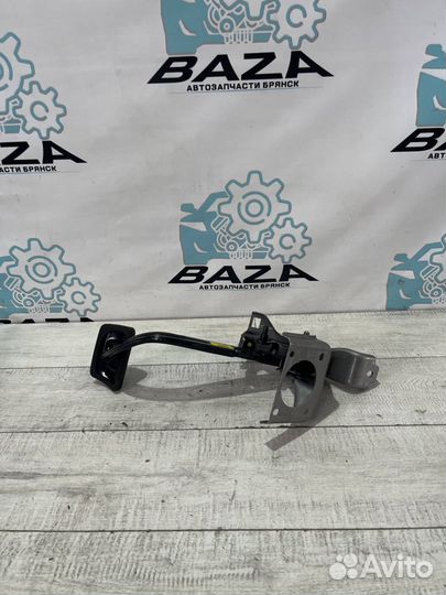 Педаль тормоза Hyundai Solaris