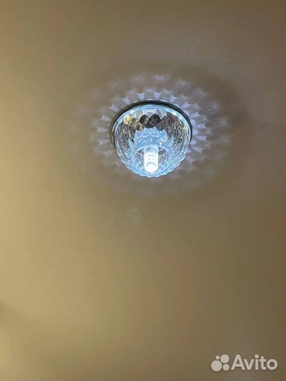 Светильник потолочный