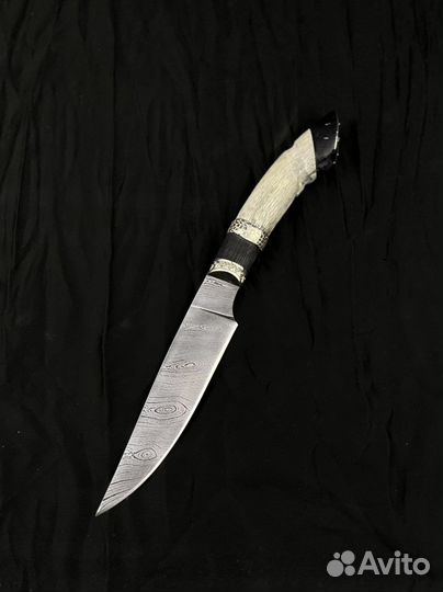 Нож из дамасской стали