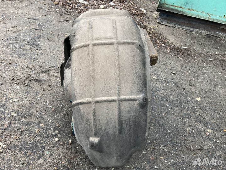 Задний левый подкрылок Фольксваген пассат б6