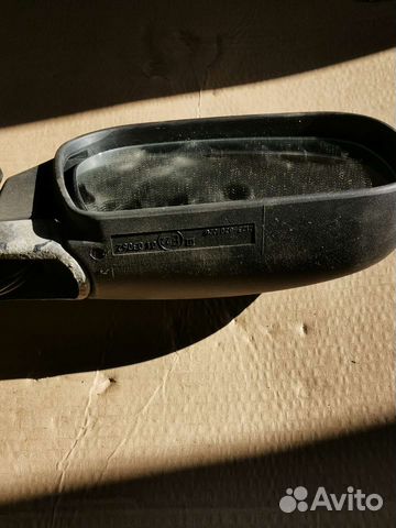 Зеркало заднего вида