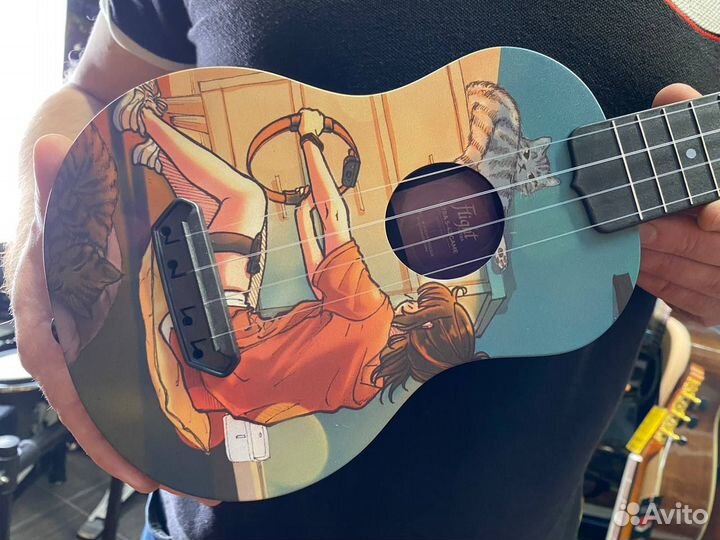 Укулеле, девочка с котом