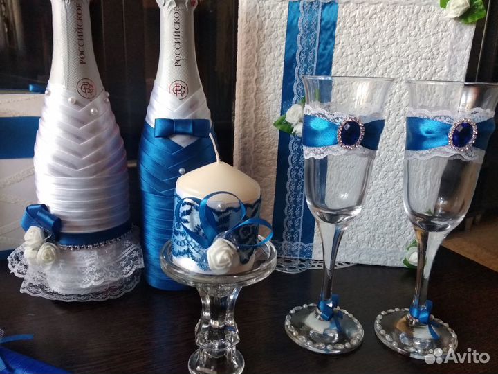 Свадебные бокалы, свечи, казна