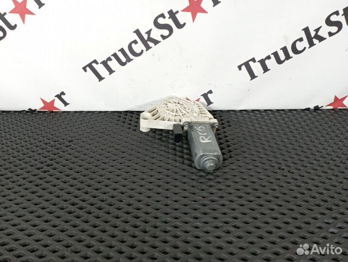 Моторчик стеклоподъемника правый 2017г. камаз 5490