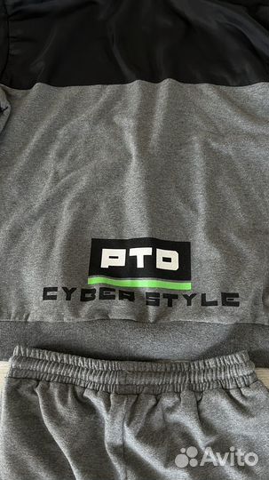 Костюм спортивный