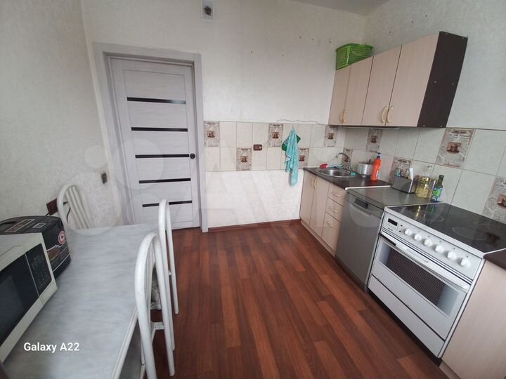 2-к. квартира, 50 м², 6/9 эт.