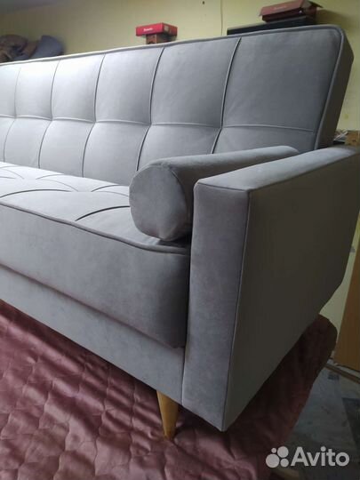 Диван в скандинавском стиле