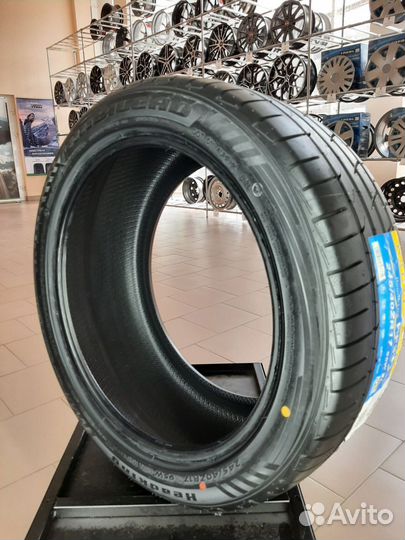 Habilead HF330 225/45 R17 и 245/40 R17 94W