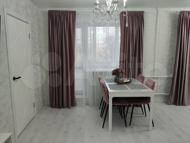 2-к. квартира, 43 м², 2/4 эт.