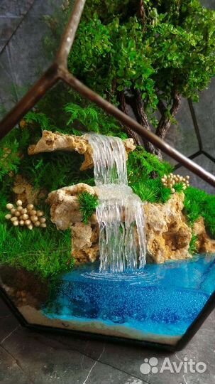 Подарок Моссариум с водопадом и деревом
