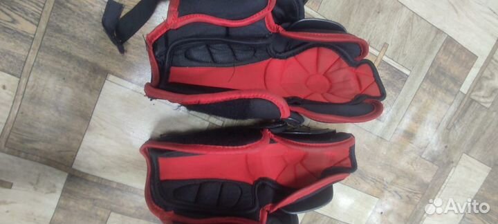 Хоккейные наколенники