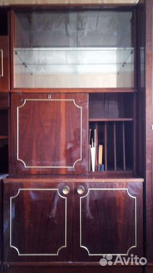 Сервант-бар