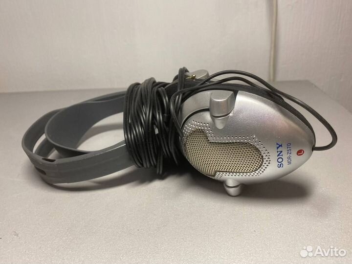 Наушники Sony проводные