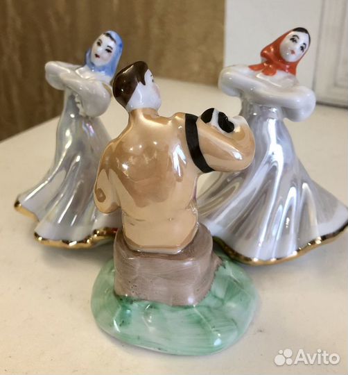 Статуэтка Русский перепляс. Дулево